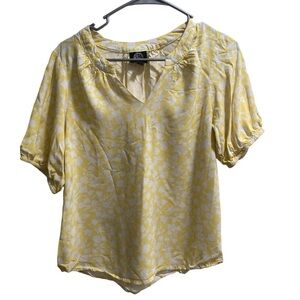 Bobeau Yellow/White Top size Medium‎